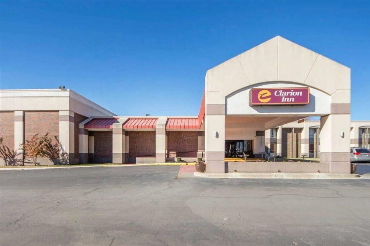 Clarion Inn Tulsa International Airport Exterior photo