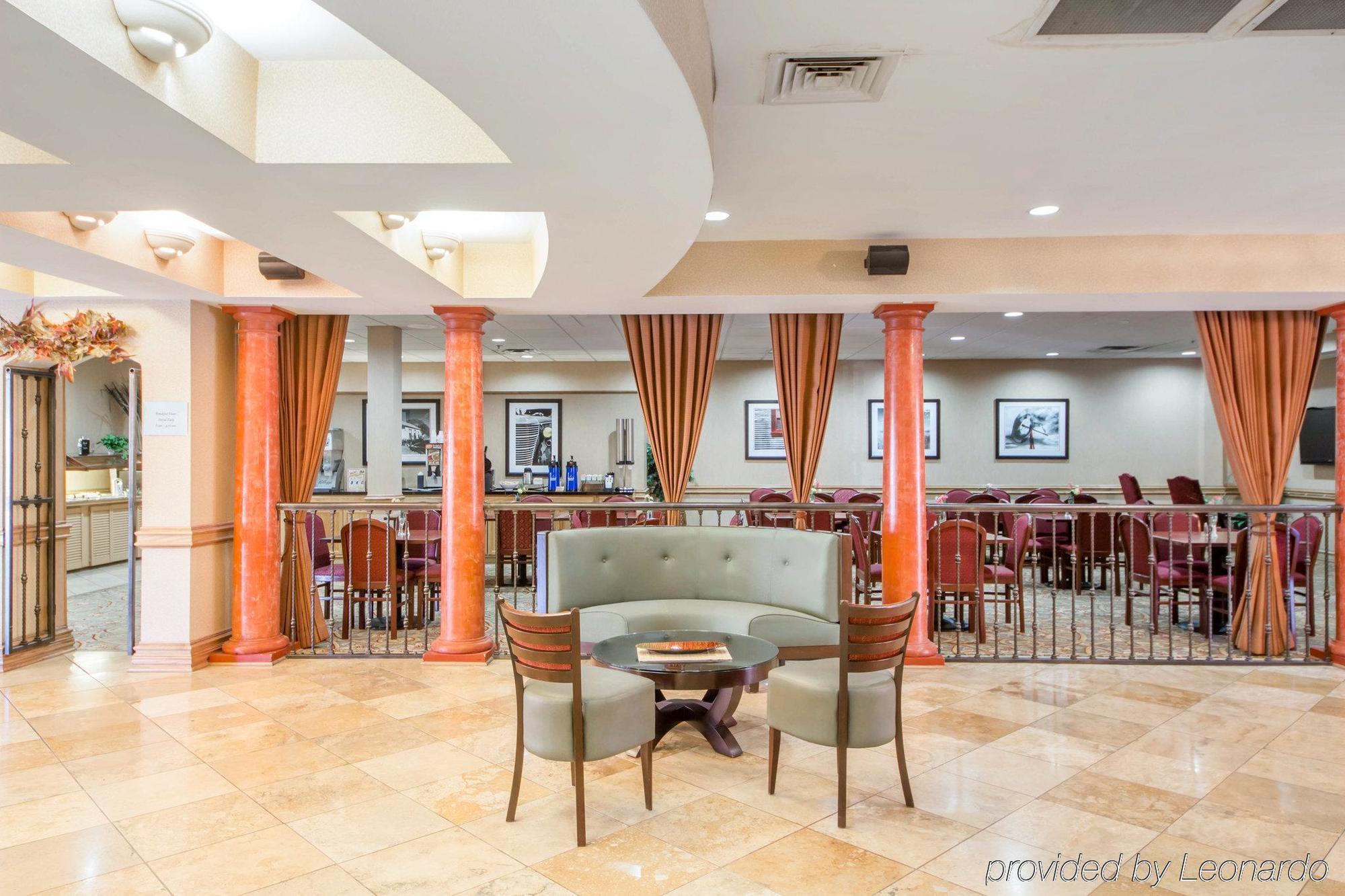 Clarion Inn Tulsa International Airport Exterior photo