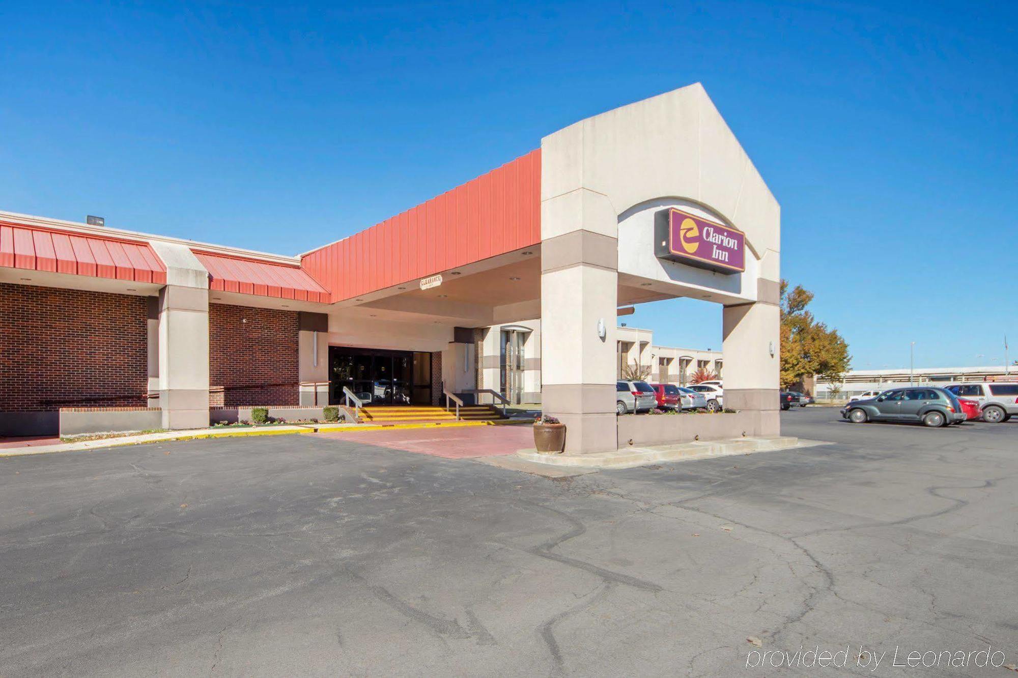 Clarion Inn Tulsa International Airport Exterior photo